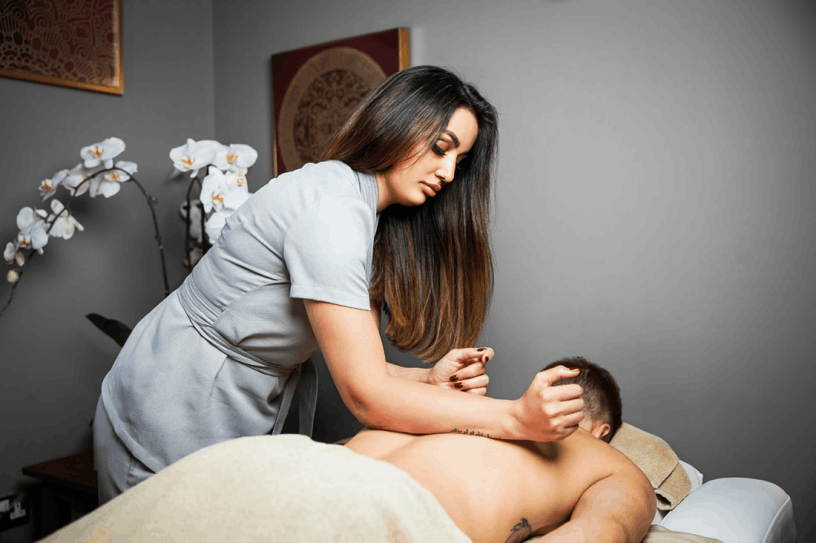Female to male full body massage service in Amritsar
